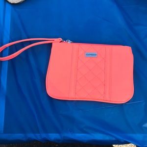 Coral clutch